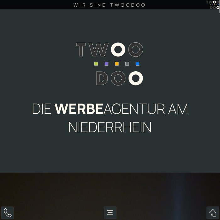 Foto Beulensuche auf Autodach mit Lichtspiegelung